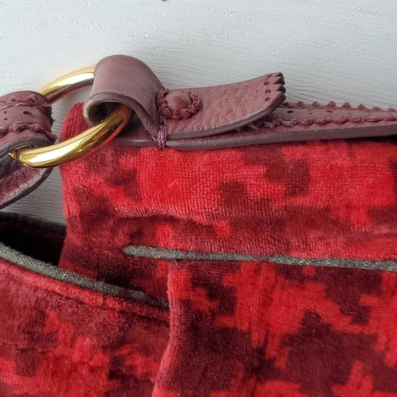 Juicy Couture Vintage Y2K Red Maroon Velvet Houndstooth Messenger Bag Purse - Picture 9 of 9